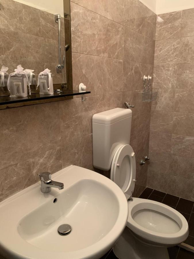 Hotel Neyra Beach Rimini Dış mekan fotoğraf