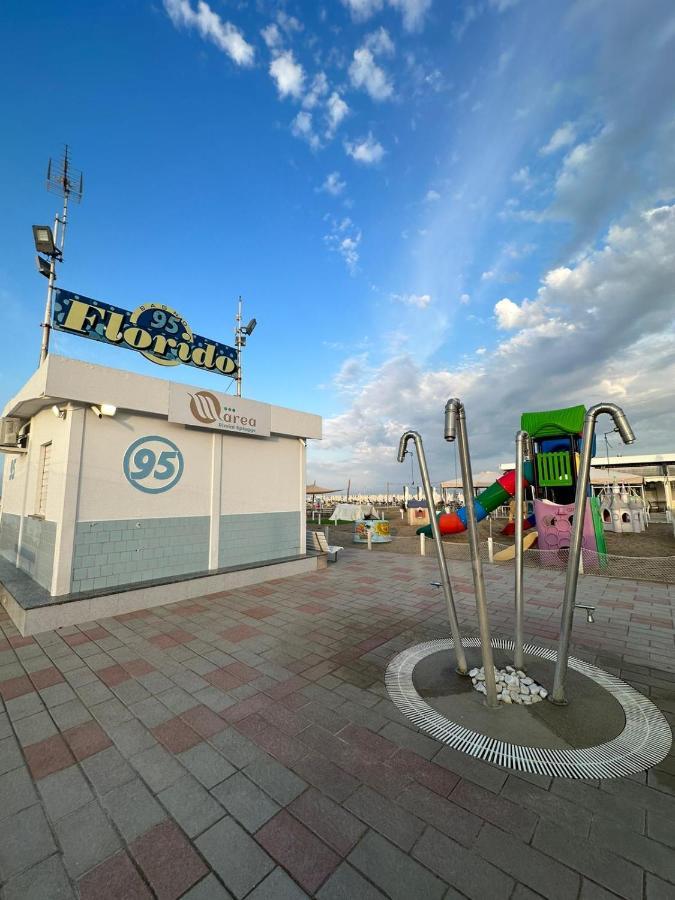 Hotel Neyra Beach Rimini Dış mekan fotoğraf